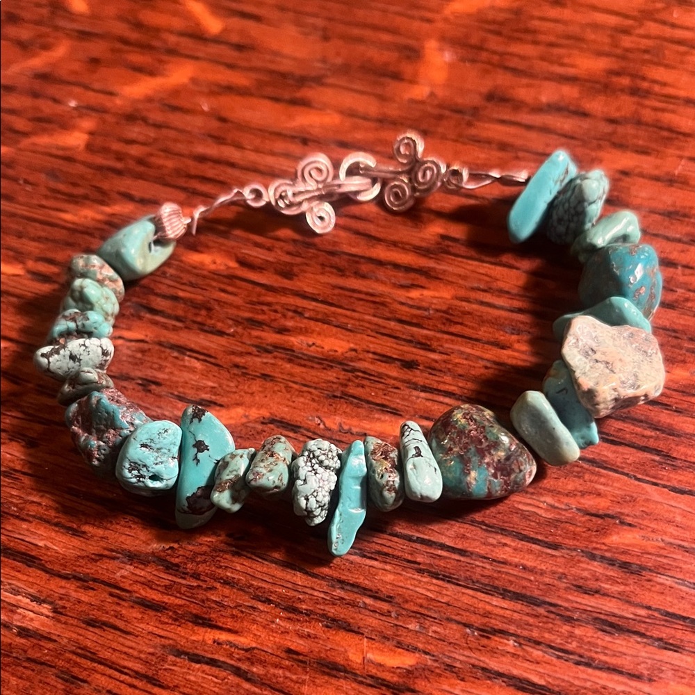 Real Navajo Turquoise Chip Bead Bracelet - Women Jewelry